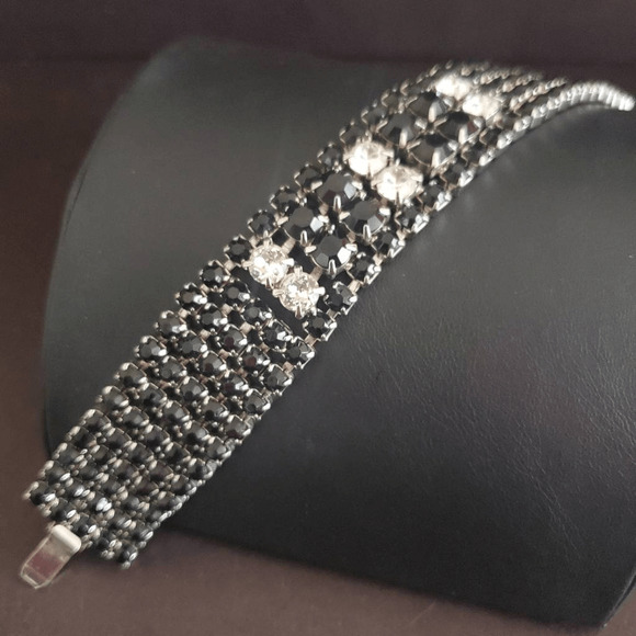 Weiss Vintage Black‎ Icy Rhinestone Bracelet Silver Tone Black & Clear Crystals - Picture 6 of 9